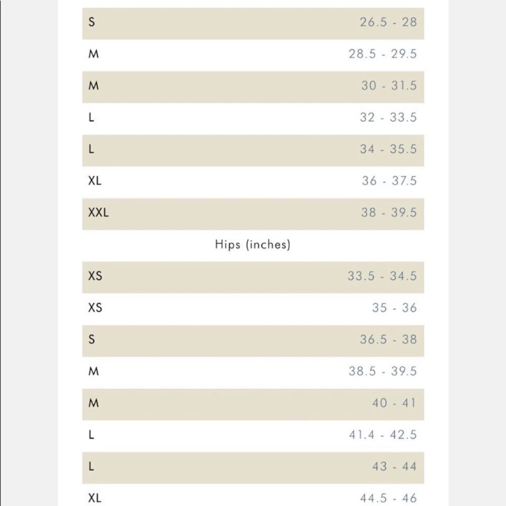 ESCADA pencil skirt with lovely buttons - Picture 8 of 8